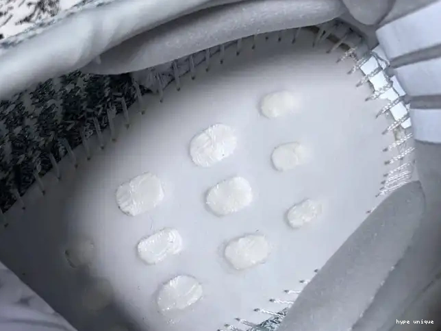 hype Adidas Yeezy White Boost FW5317 350 Reflective Cloud V2 0516